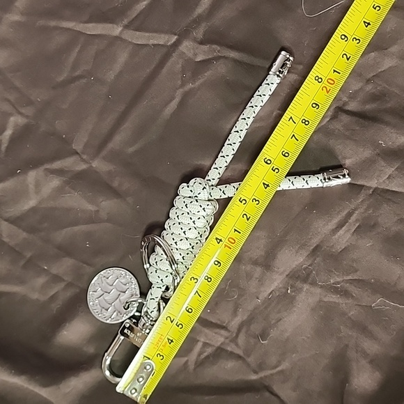 NWOT Louis Vuitton White Rope Knot Palladium Silver Hardware Bag Charm Key Ring - Picture 6 of 7